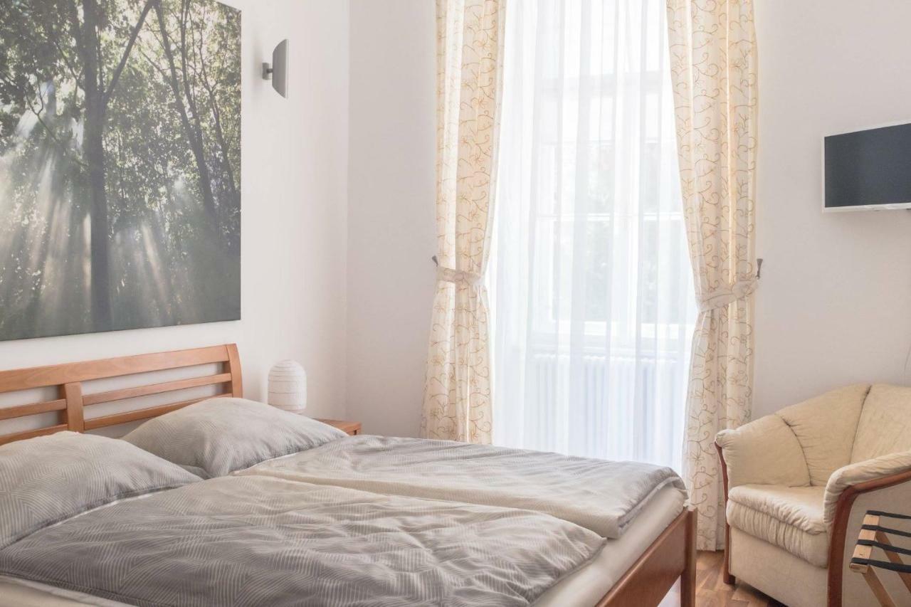 Spacious Old Town Luxury Apartment Linz Bagian luar foto