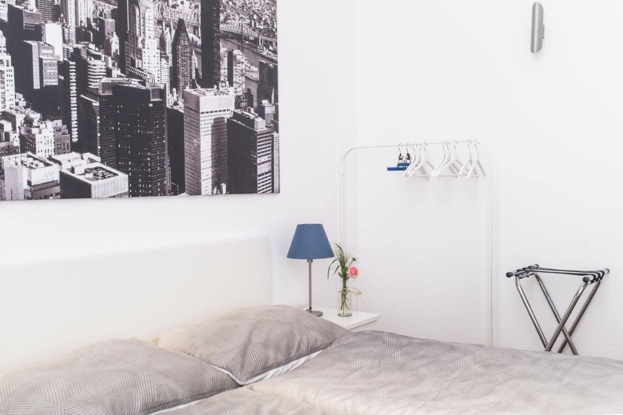Spacious Old Town Luxury Apartment Linz Bagian luar foto